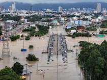 1764738351657-foto-udara-banjir-parah-terjang-thailand-selatan-1764332411204_43