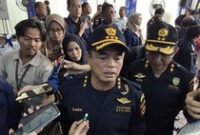 1765019128646-dirjen-bea-cukai-djaka-budi-utama-1764737931926_43