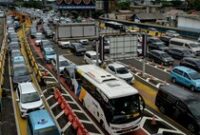 1765127123096-kemacetan-di-tol-bandara-soekarno-hatta_43