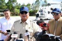 1765170316380-presiden-prabowo-di-bandara-raja-sisingamangaraja-xii-kabupaten-tapanuli-utara-senin-1122025-1764567805925_43