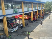 1765170326690-sejumlah-bus-di-terminal-purabaya-tetap-memilih-tidak-memutar-lagu-selama-perjalanan-1755846034037_43