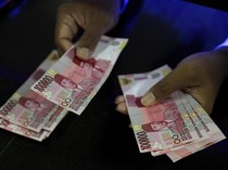 1765213528349-ilustrasi-uang_43