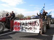 1765256712346-greece-protestsfarmers-1765200200200_43