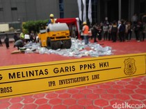 1765299913552-dirjen-haki-musnahkan-barang-aspal-senilai-rp-3-m-1765262366506_43