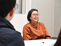 1765364710752-mantan-menteri-keuangan-sri-mulyani-indrawati-1765362593072_43