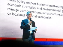 1765386315320-corporate-secretary-pt-pelindo-terminal-petikemas-widyaswendra-1765373355619_43