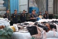 1765429515792-kontainer-ilegal-1765420544139_43