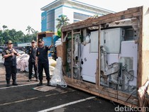 1765429539857-kontainer-ilegal-1765420543845_43