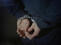 1765472715802-ilustrasi-kejahatan_43