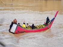 1765559092916-pasokan-lpg-ke-daerah-terisolir-di-sumatera-1765554807446_43