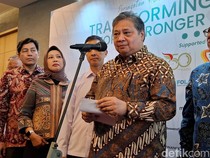 1765623894475-menteri-koordinator-bidang-perekonomian-airlangga-hartarto-1765514284793_43