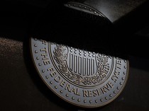 1765645481139-bank-sentral-as-the-fed-naikkan-suku-bunga-sebesar-025-3_43