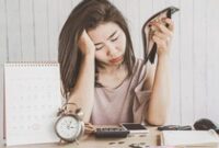 1765731896080-ilustrasi-utang-pinjaman-online_43