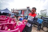 1765731903982-penyaluran-lpg-di-sumatera-1765713476157_43