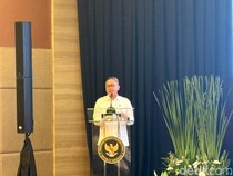 1765861509849-menteri-koordinator-bidang-pangan-zulkifli-hasan-zulhas-1765859134434_43