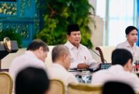 1765861525464-presiden-prabowo-pimpin-sidang-kabinet-paripurna-senin-1512205-1765801448520_43