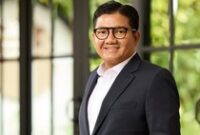 1765904703640-direktur-human-capital-compliance-bni-munadi-herlambang-1765896573117_43