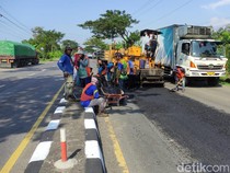 1766228728902-perbaikan-jalur-pantura-barat-jumat-1542022_43
