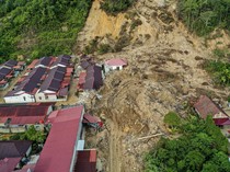 1767438455156-desember-2025-banjir-bandang-dan-longsor-terjang-sumatera-1767084193381_43