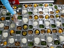 1768410338818-melihat-dapur-mbg-di-tapos-depok-2_43