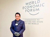 1769339107415-direktur-utama-dirut-bri-hery-gunardi-di-world-economic-forum-2026-1769332457781_43